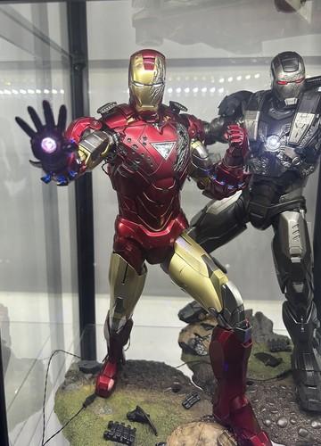 Hot toys the avengers iron - hot,