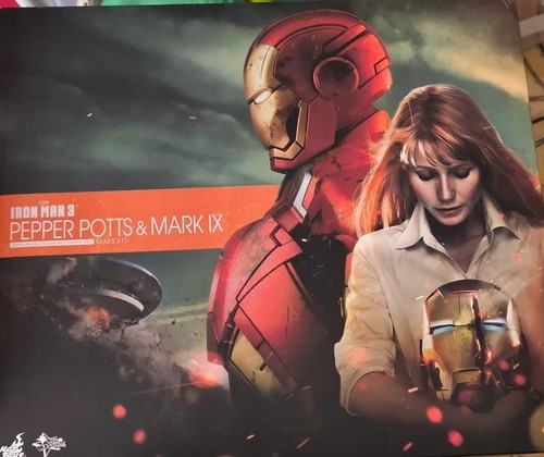 Hot toys iron man - iron,